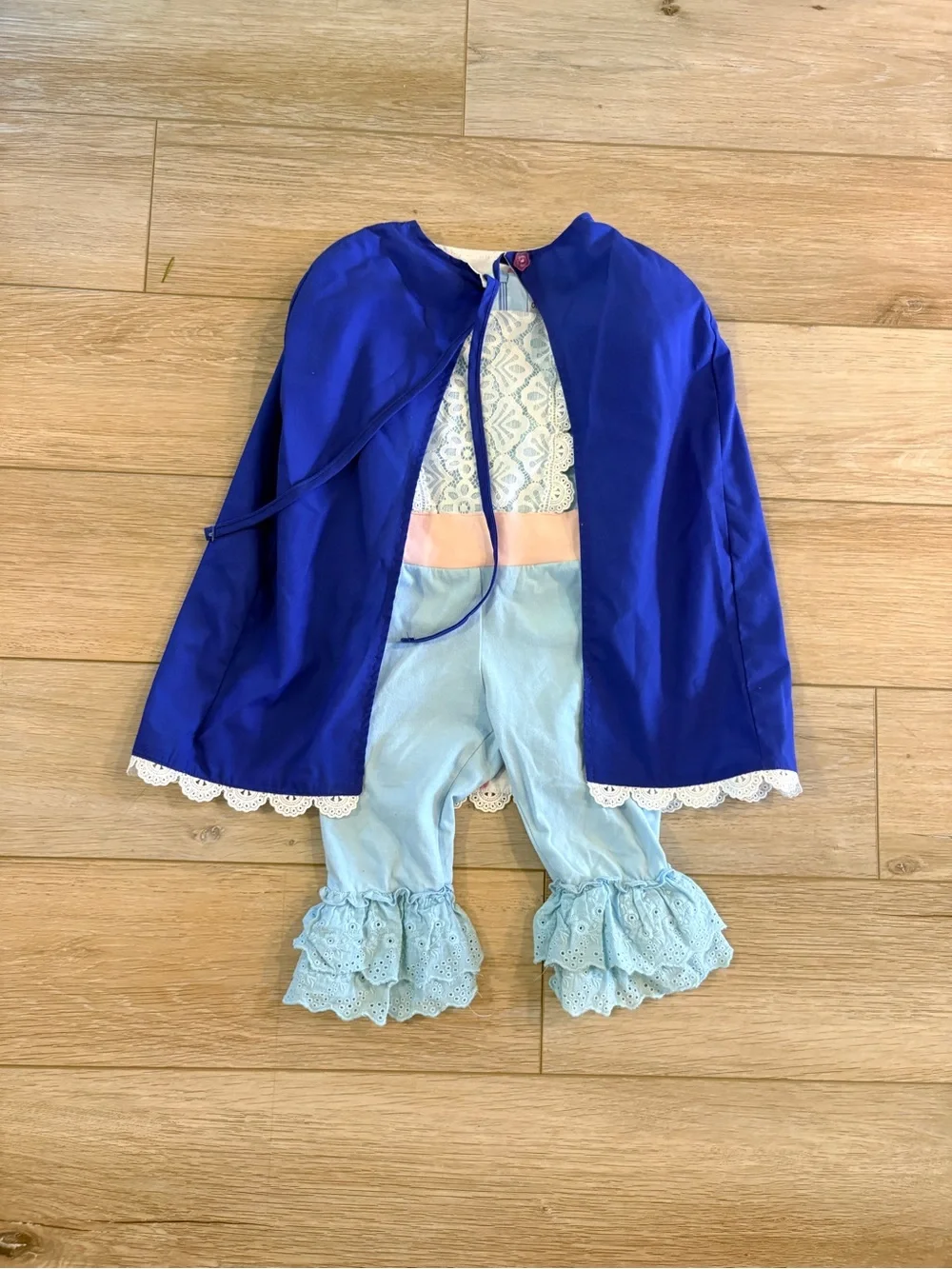OLO Bo Peep outfit with cape!